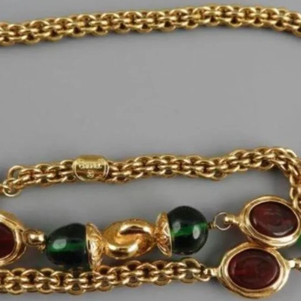 Gorgeous Vintage CHANEL Gripoix Gold Tone - Picture 5 of 12